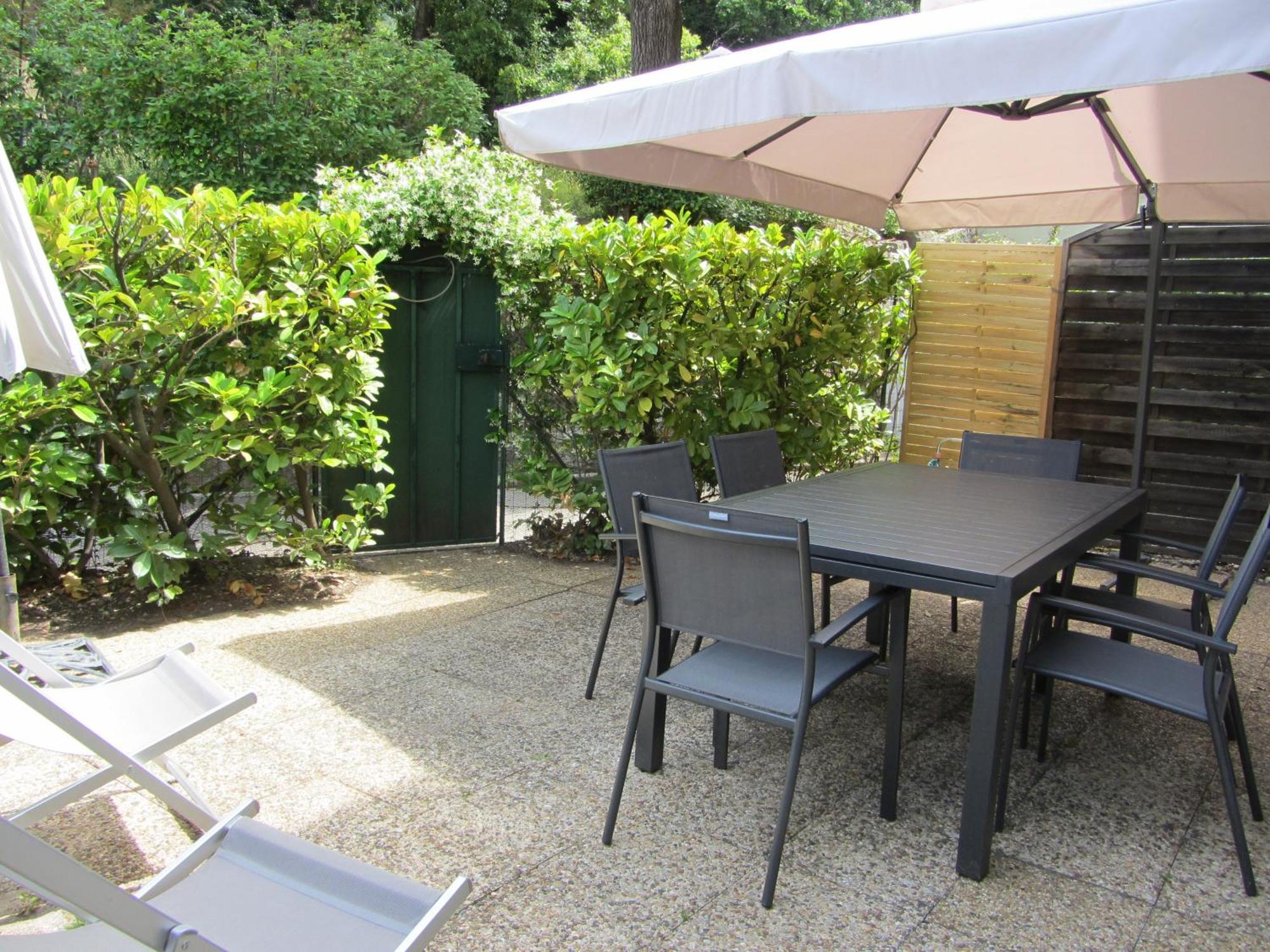 Appartement Les Cigales Rez De Jardin A 10Mn Des Plus Belles Plages Йер Экстерьер фото
